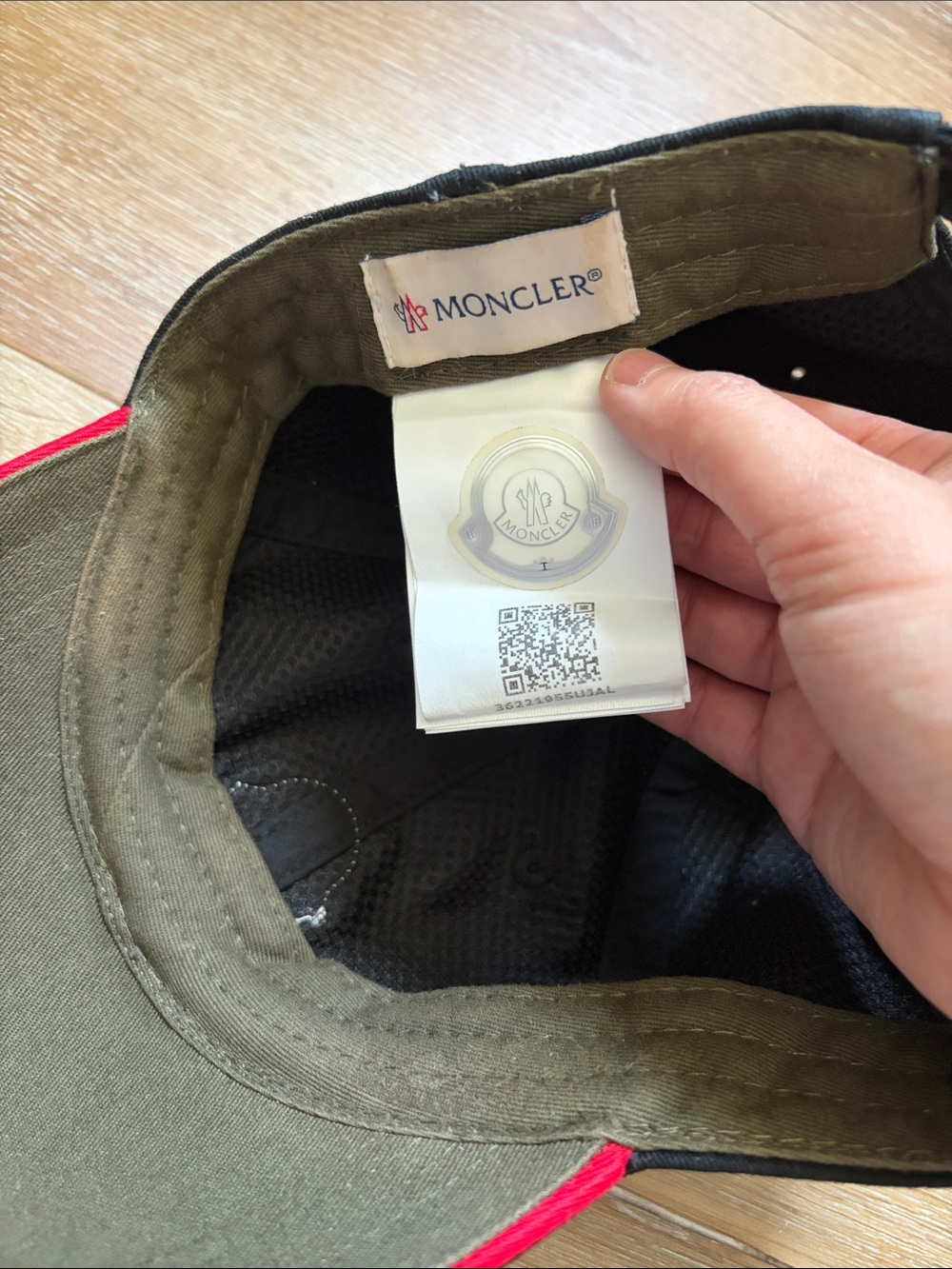 Moncler Black Baseball Cap with Logo Patch - Picture 4 of 5
